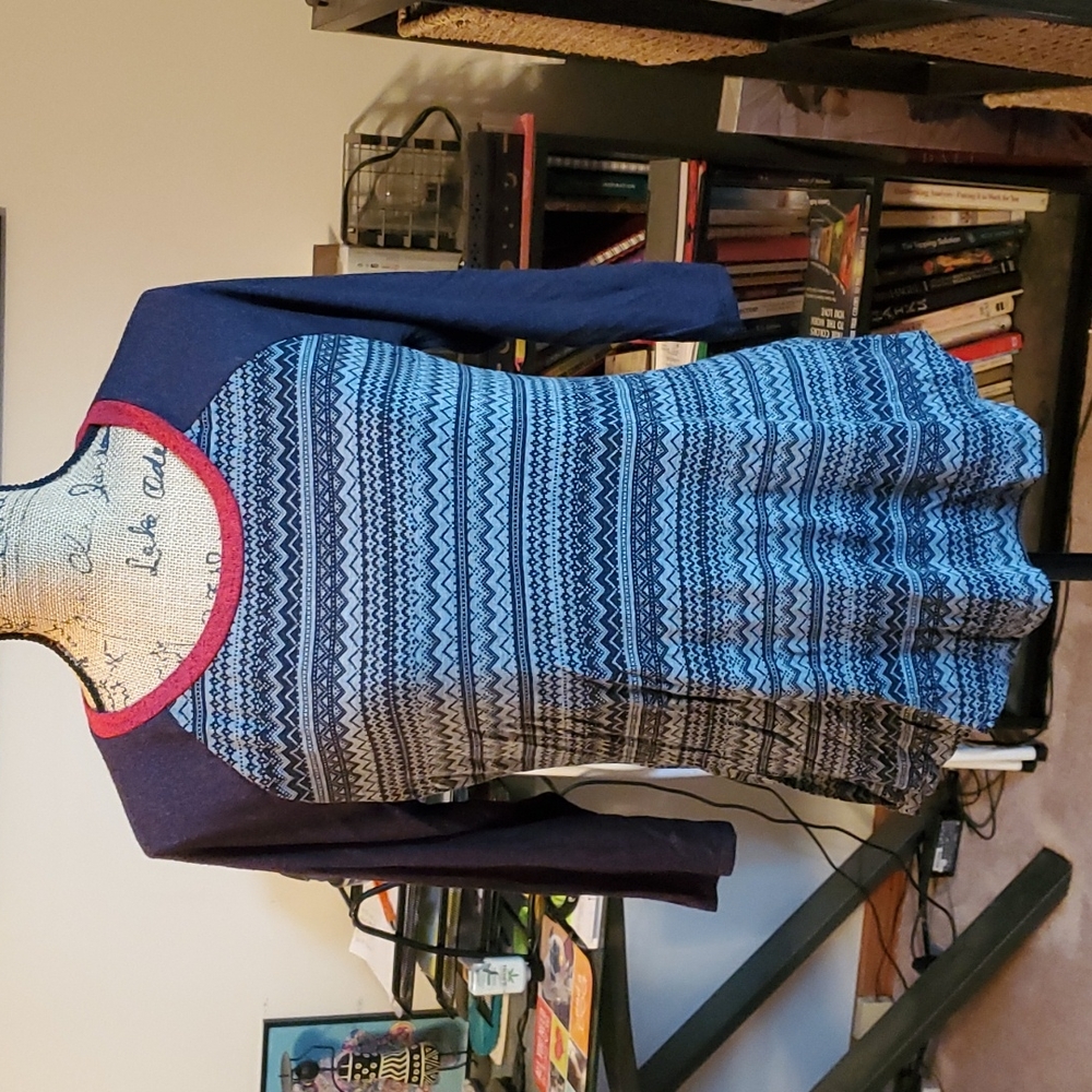 Maurices 24/7 gray, black and red shirt size Medium
